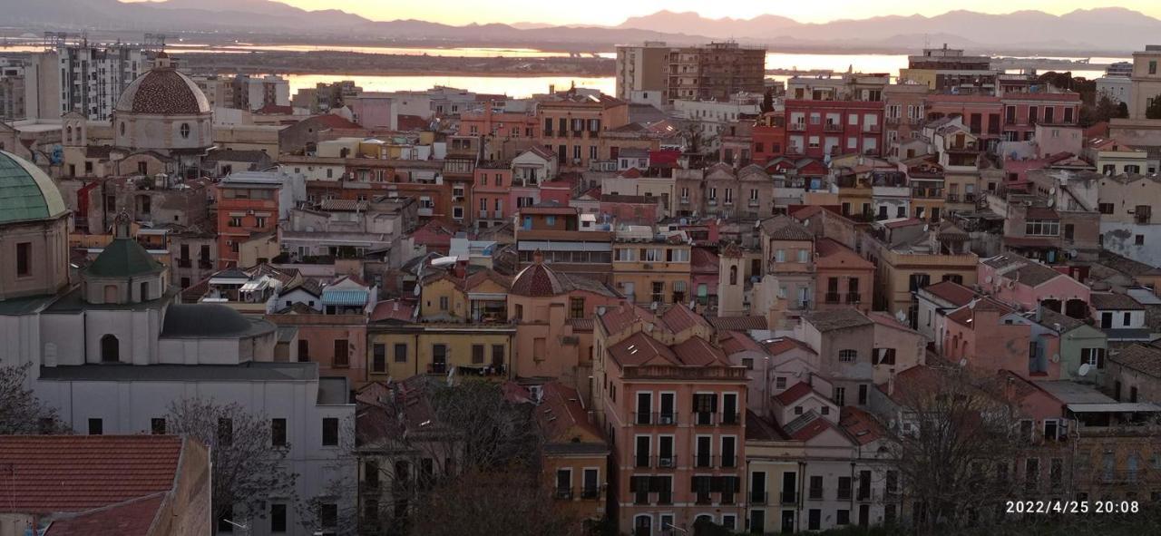 Cozy Suite Centro Cagliari Eksteriør billede